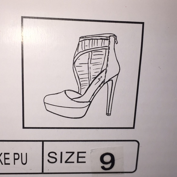 Qupid Women’s Platform Green Faux Snakeskin 5.5 in High Heels Size 9 - Picture 14 of 16